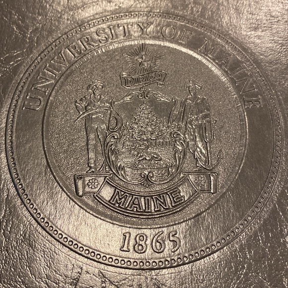 1993-1994 University of Maine Orono Prism Yearbook - Picture 3 of 16